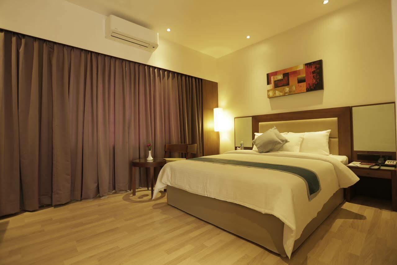 Готель Park Connect Kochi Екстер'єр фото